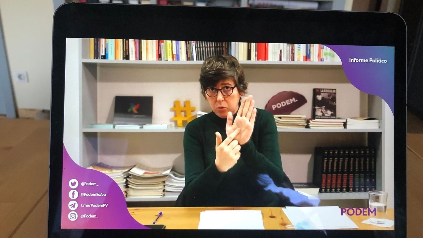 La coordinadora autonòmica de Podem, Pilar Lima, en la reunió del Consell Ciutadà Valencià aquest dissabte