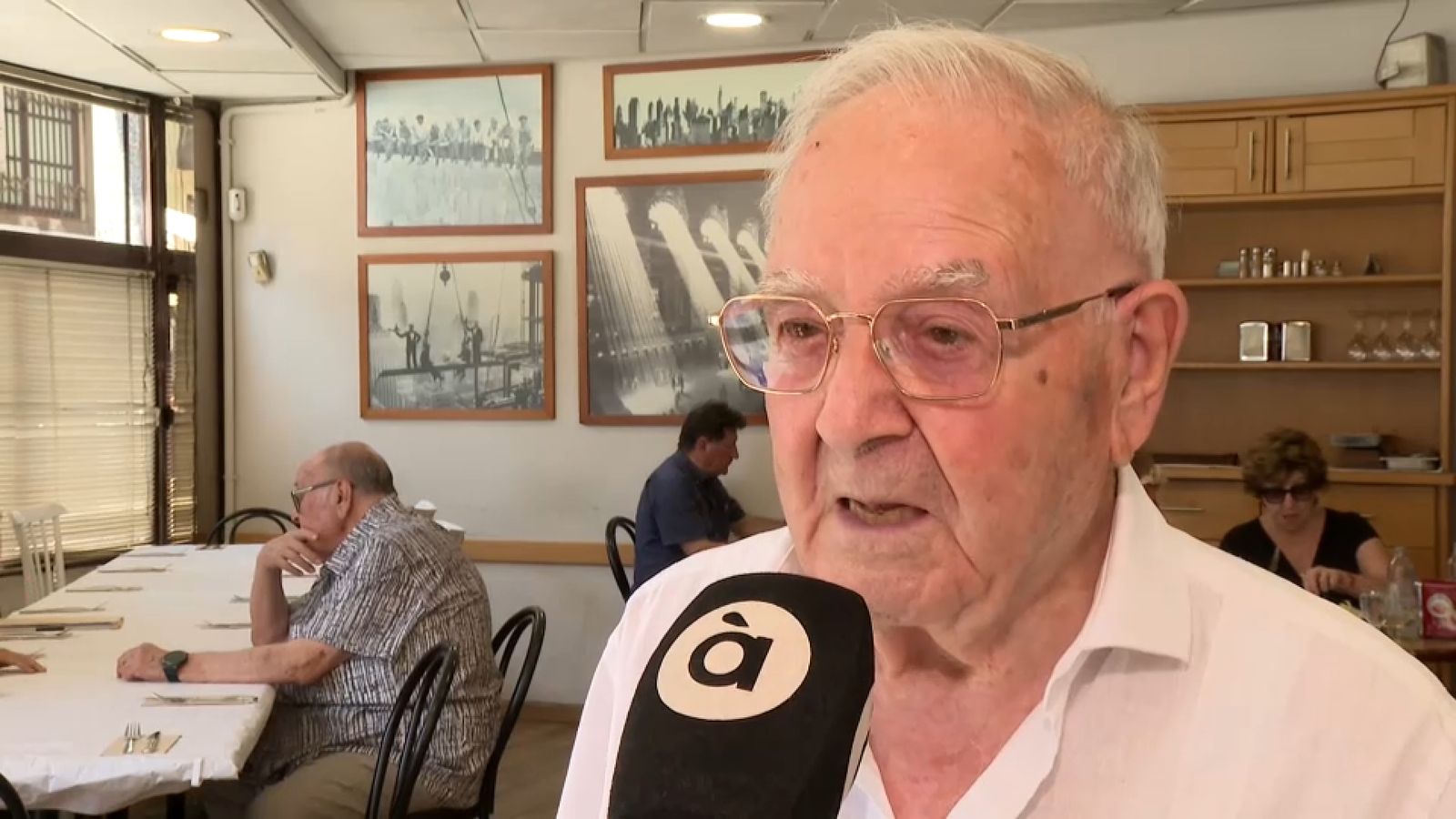 Un grup d'exalumnes ha homenatjat Vicente Morillo
