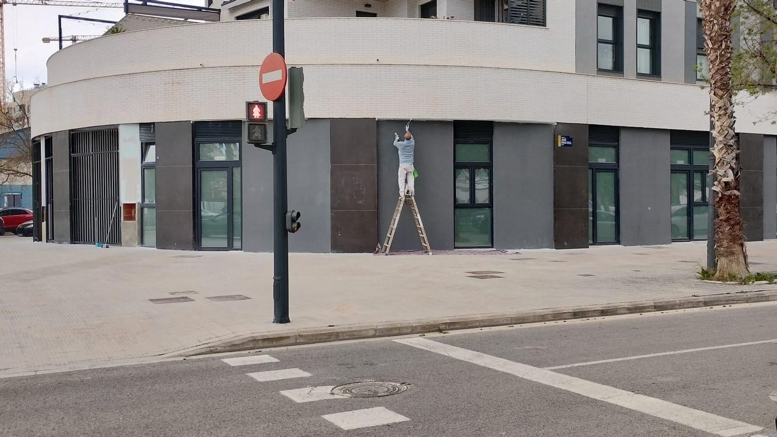 Baixos de l'edifici Nicet de Patraix, a València, on està previst habilitar els 24 apartaments