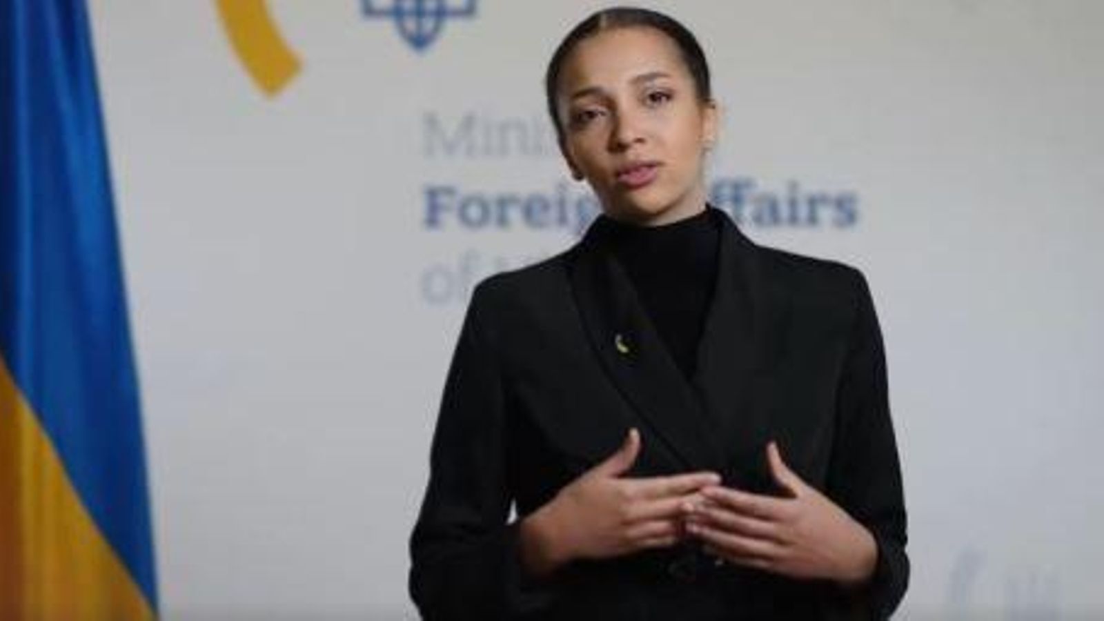 Victoria Shi, la nova presentadora feta amb intel·ligència artificial
