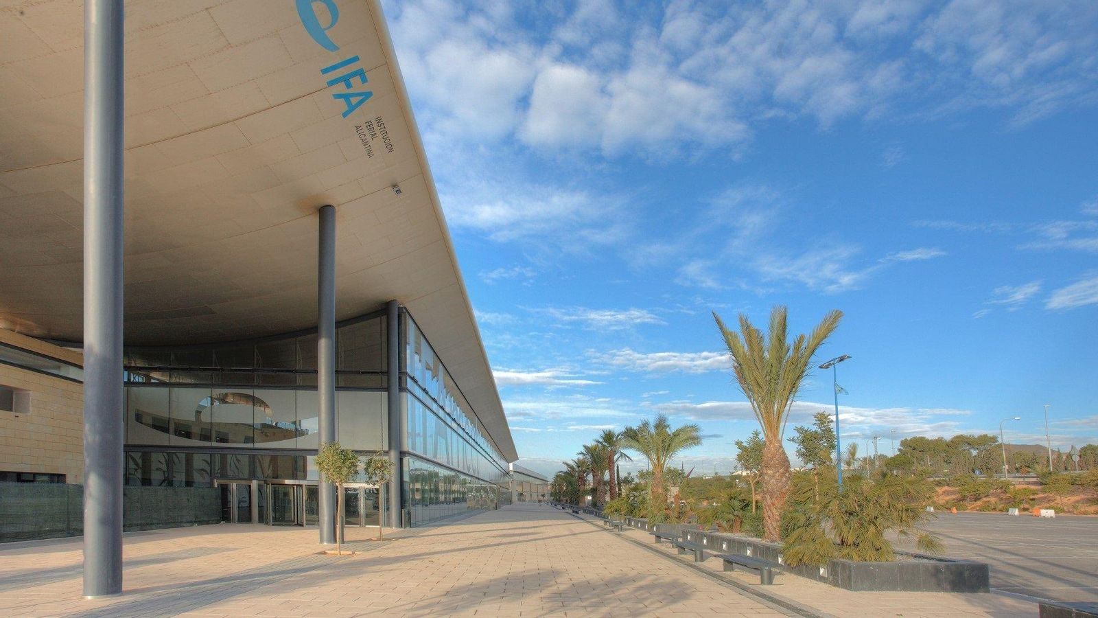 Exterior de la Institució Firal Alacantina (IFA)