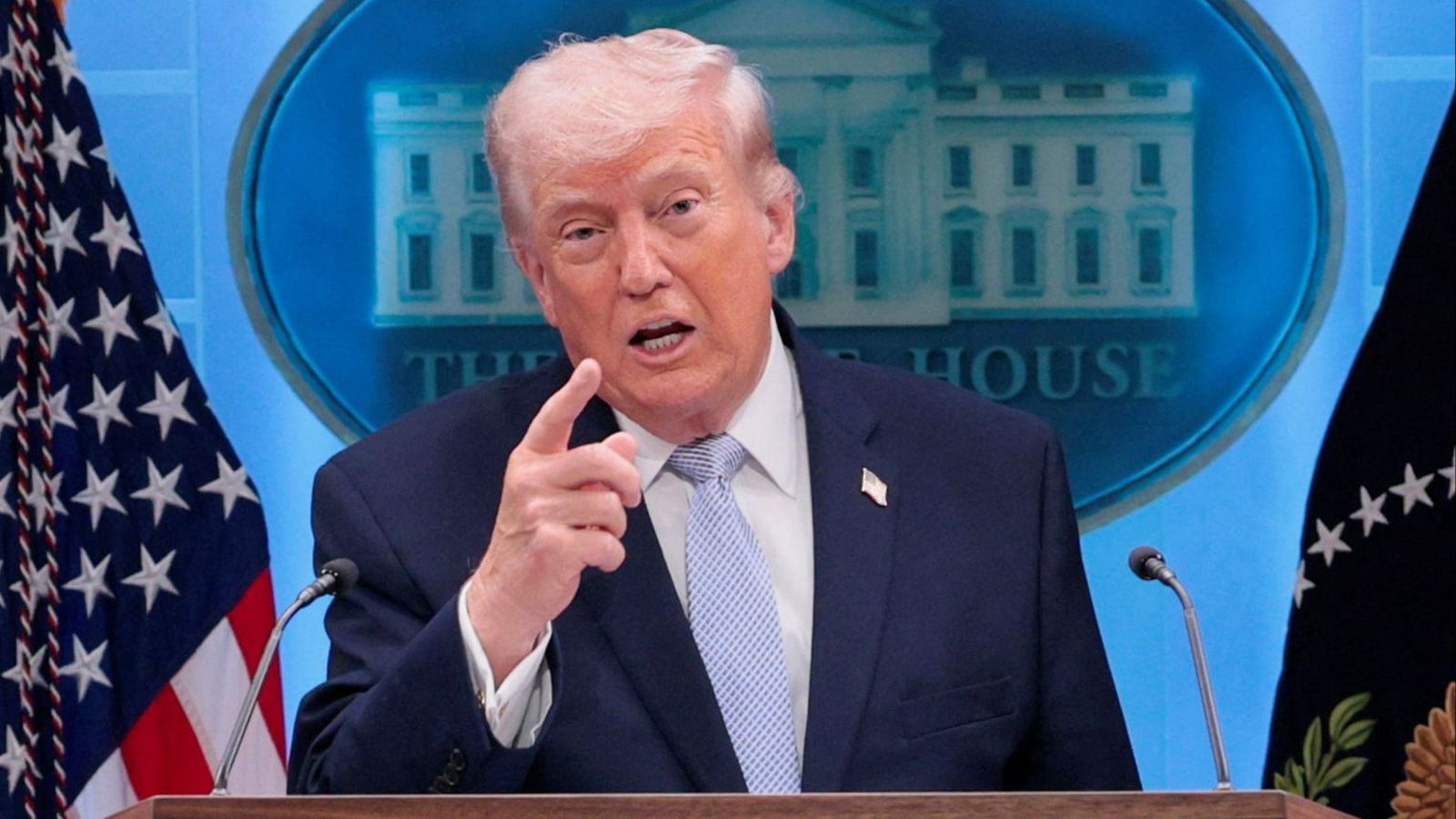 Trump durant la compareixença d'este dilluns a la Casa Blanca