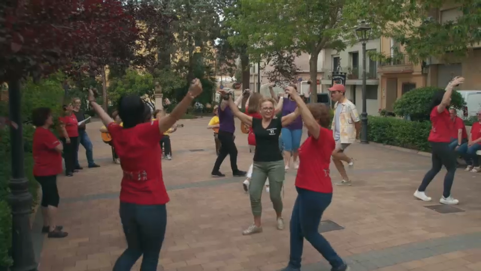 El programa 'Xino Xano' ha participat de la popular jota moixentina