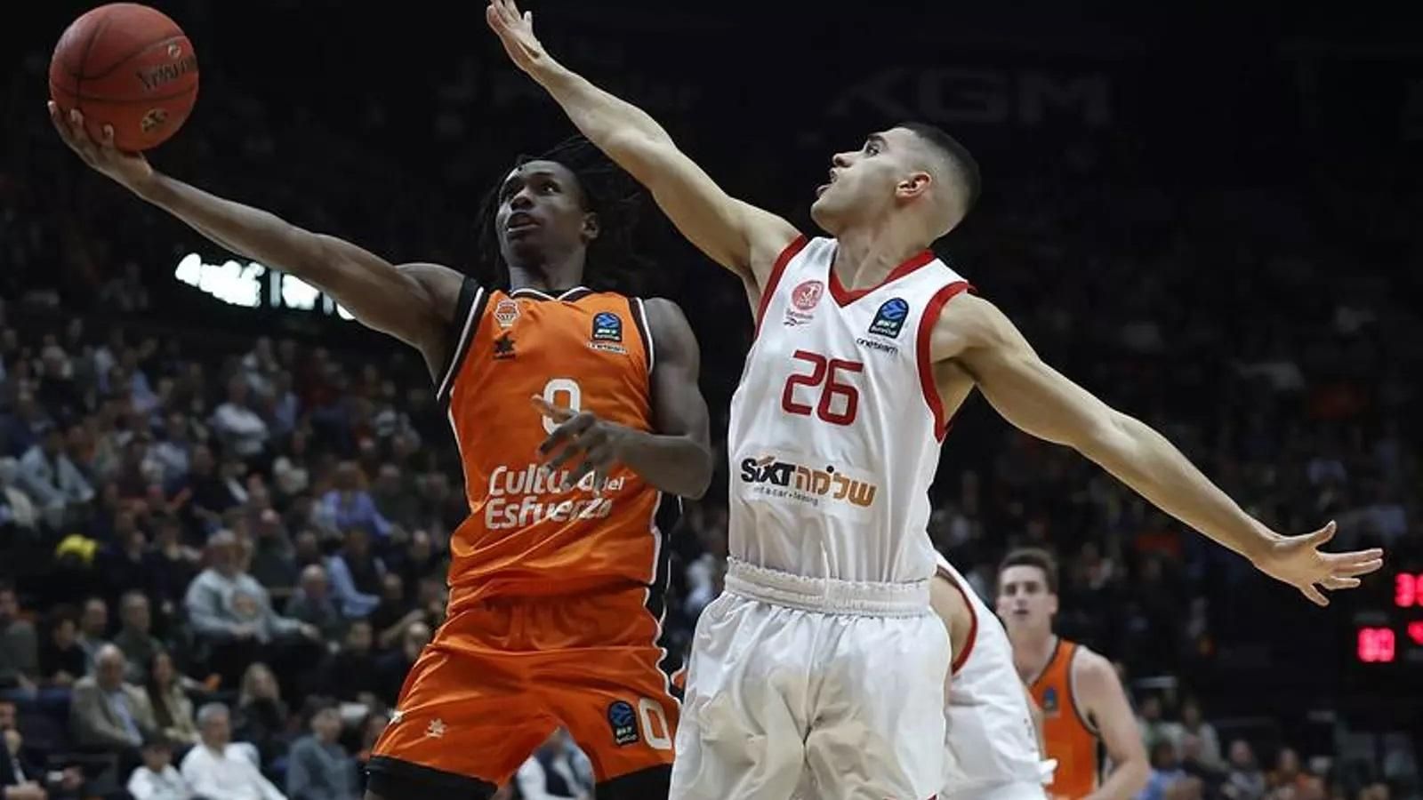 Brancou Badio, durant un partit dels play-offs de l'Eurocup contra el Hapoel Tel-Aviv