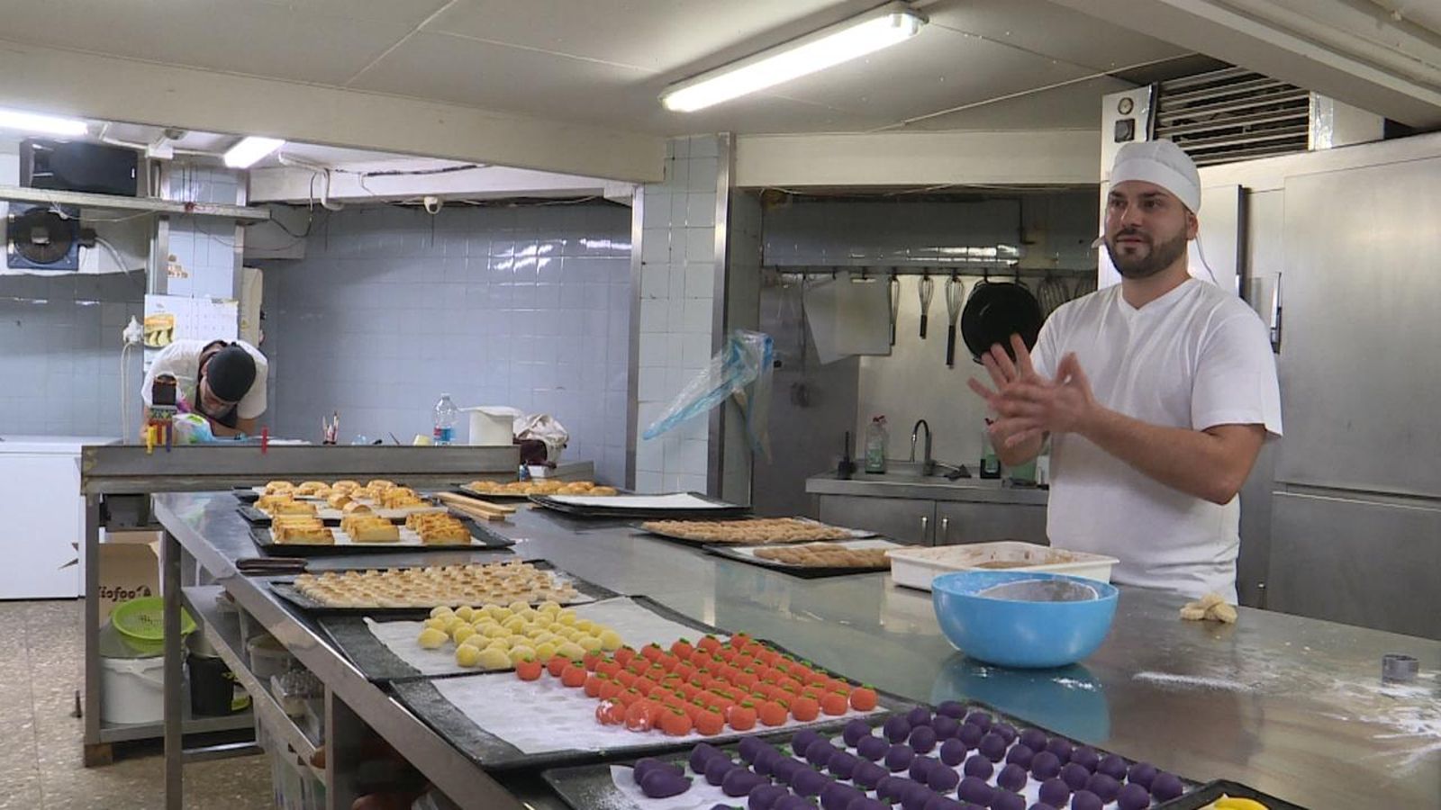 Tot enllestit als forns valencians per al dia de Sant Donís