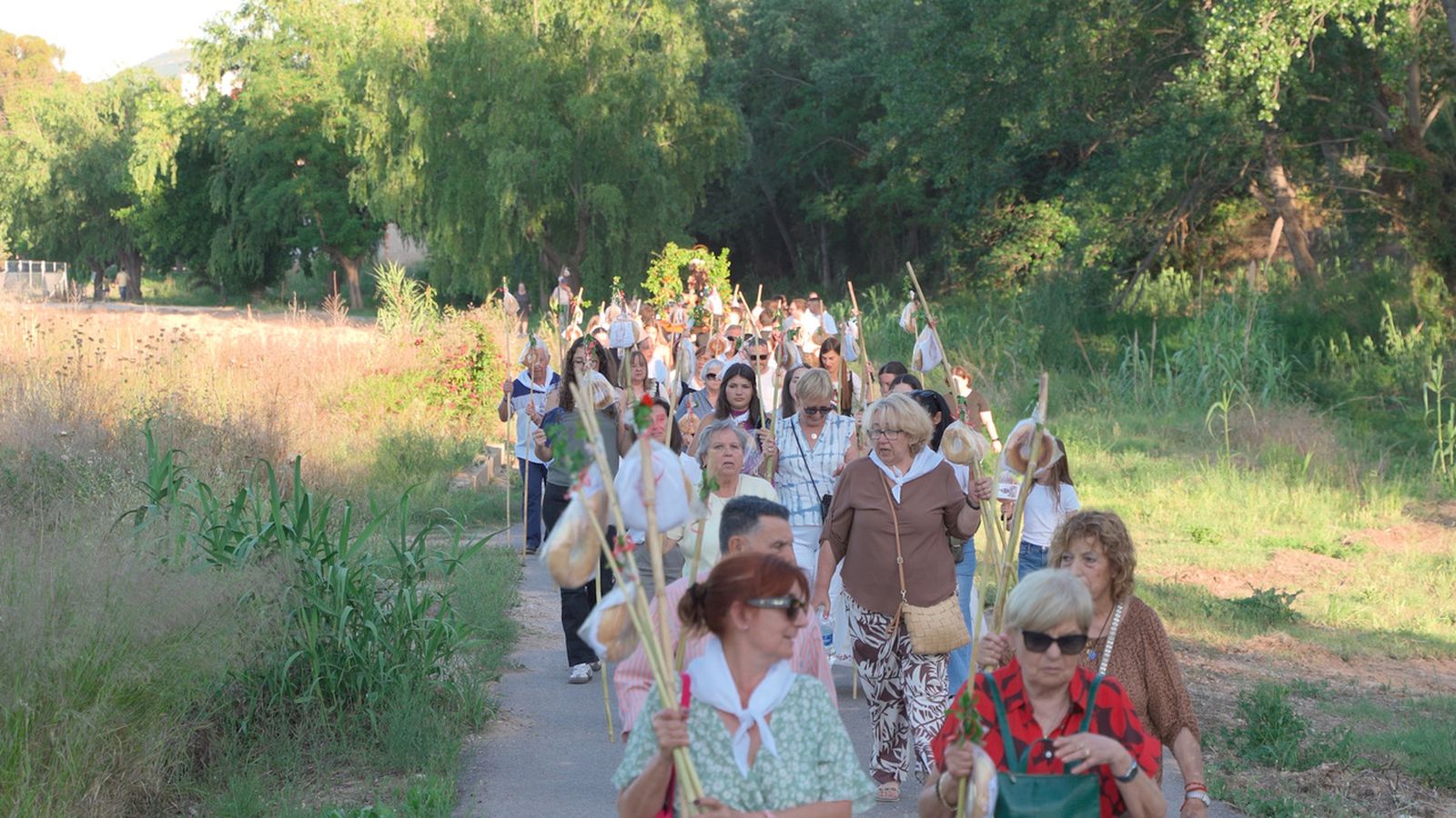 A Calles, 'Terra de festes' acompanya els veïns en la celebració de Sant Isidre i Santa Quitèria