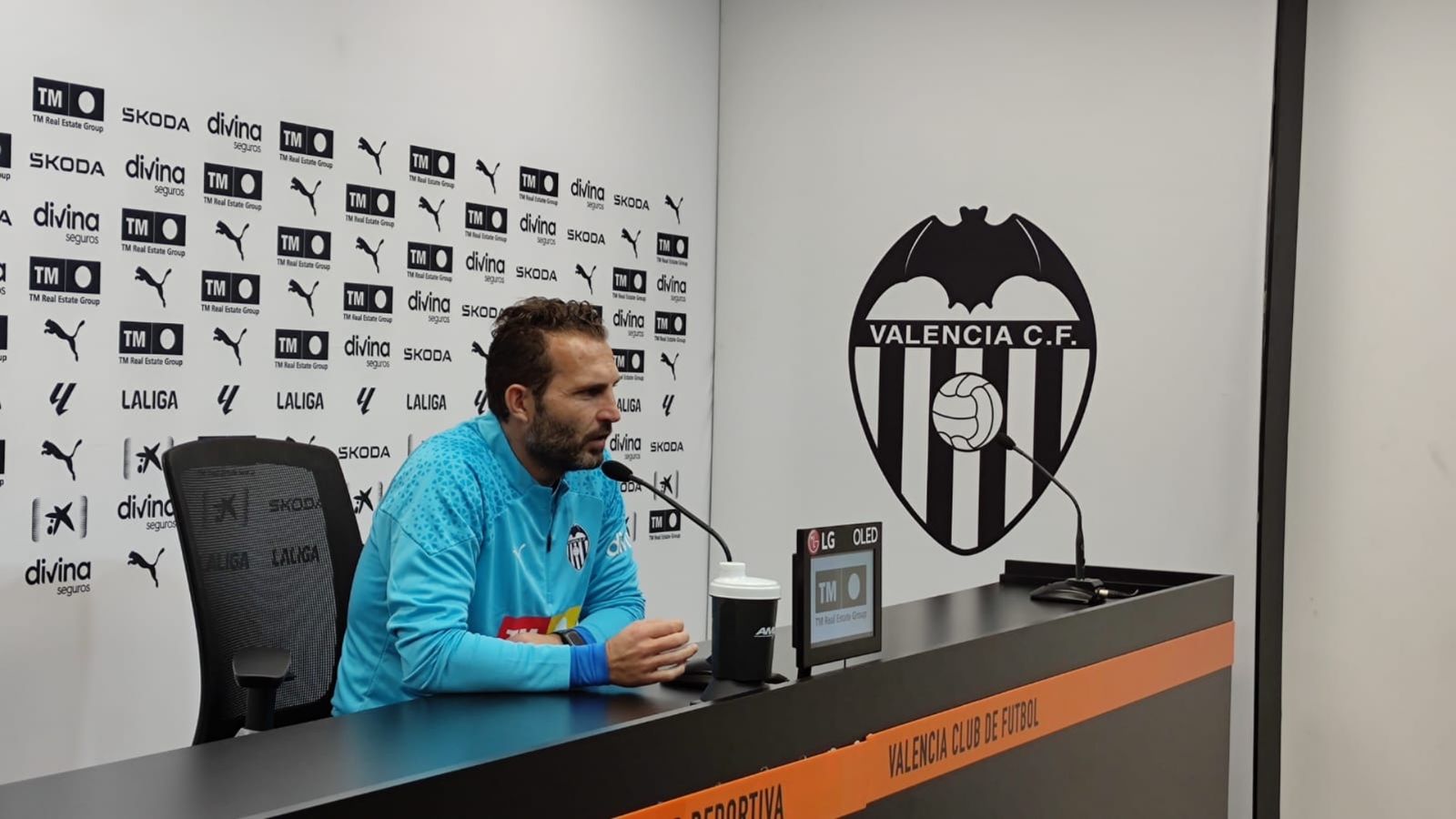 Baraja, a la sala de premsa de Paterna