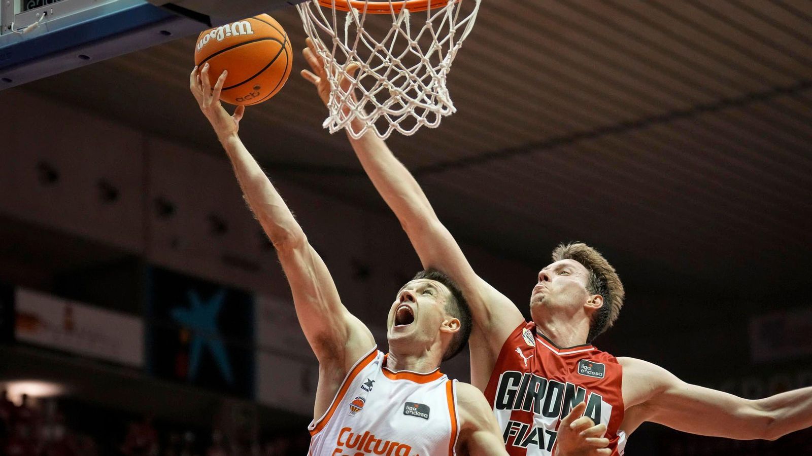 Xabi López-Arostegui, en una acció d'atac