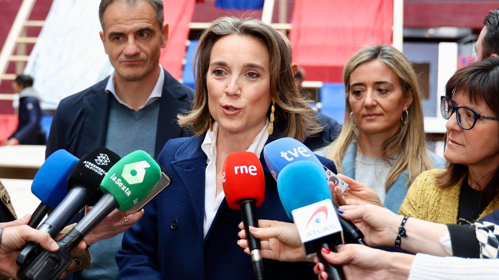 Cuca Gamarra atén els periodistes este dimecres, en un acte a Logronyo