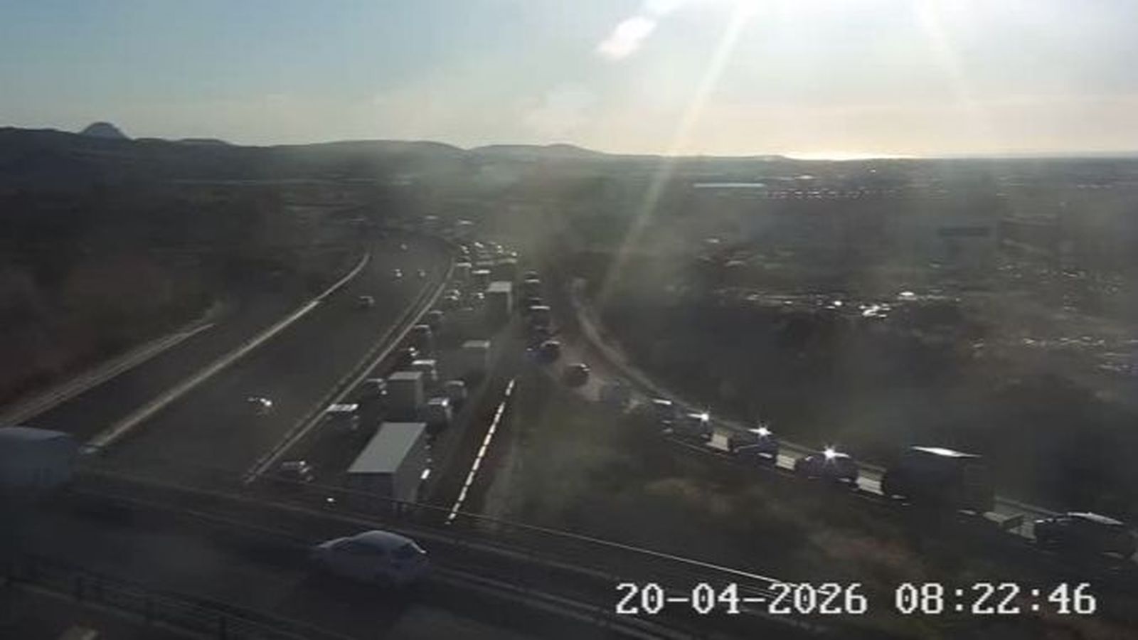 Aspecte que presenta l'A-7 a Elx, on un accident ocasiona vora cinc quilòmetres de retenció