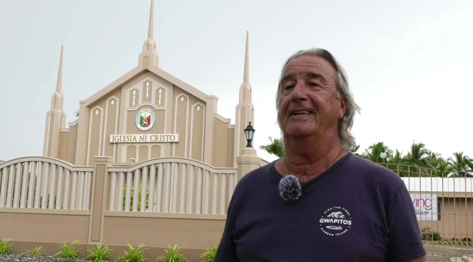 Carlos ens mostrarà una espectacular vil·la d’estil filipí modern