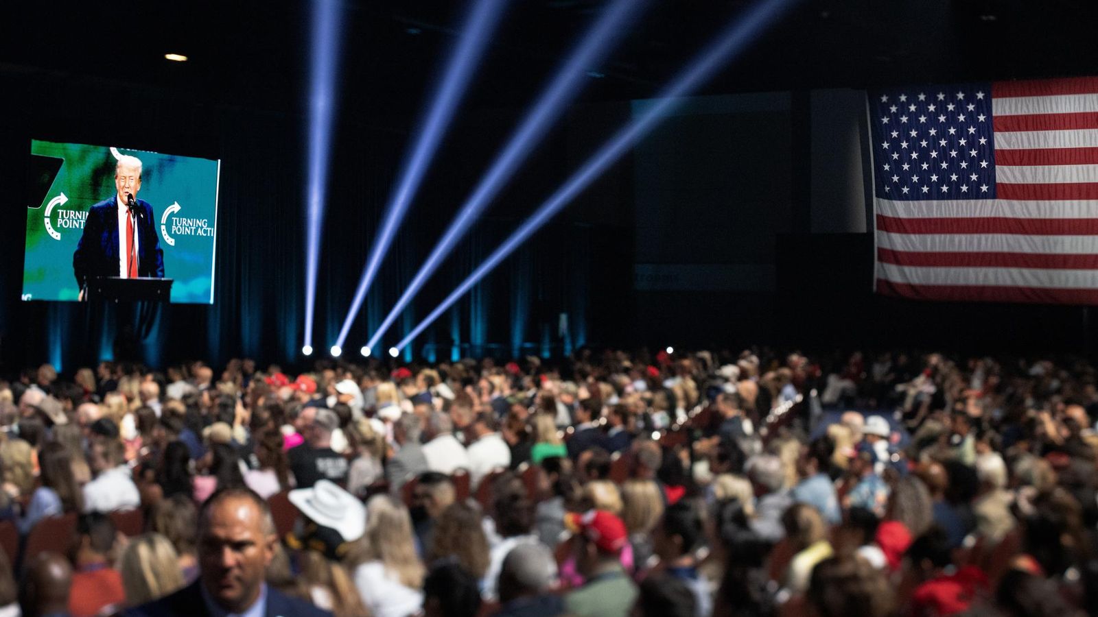 L'expresident dels Estatus Units, Donal Trump, durant el míting al 'Believers Summit', a West Palm Beach (Florida)