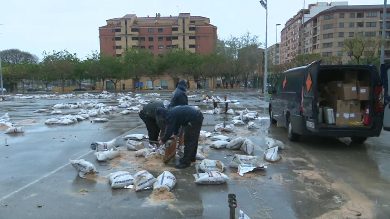 VÍDEO | La pluja desllueix l\'últim dia de Magdalena