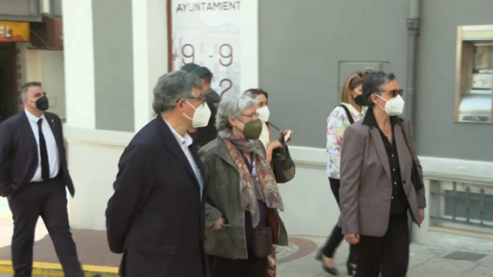 Oliva acomiada el seu poeta Francisco Brines