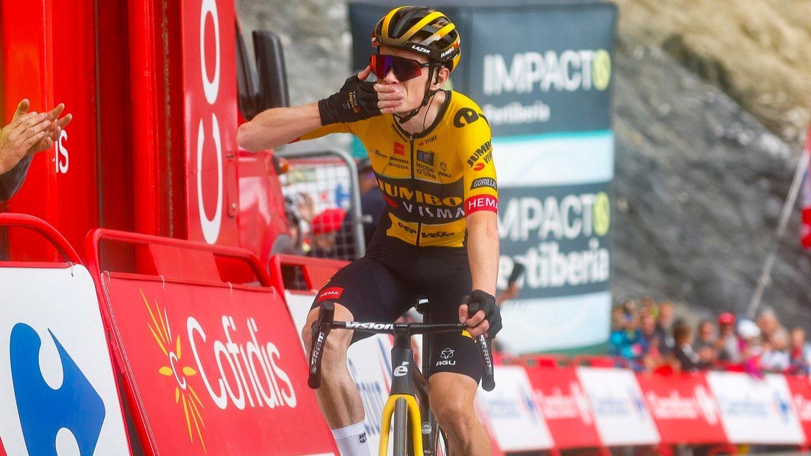 Vingegaard celebra el triomf