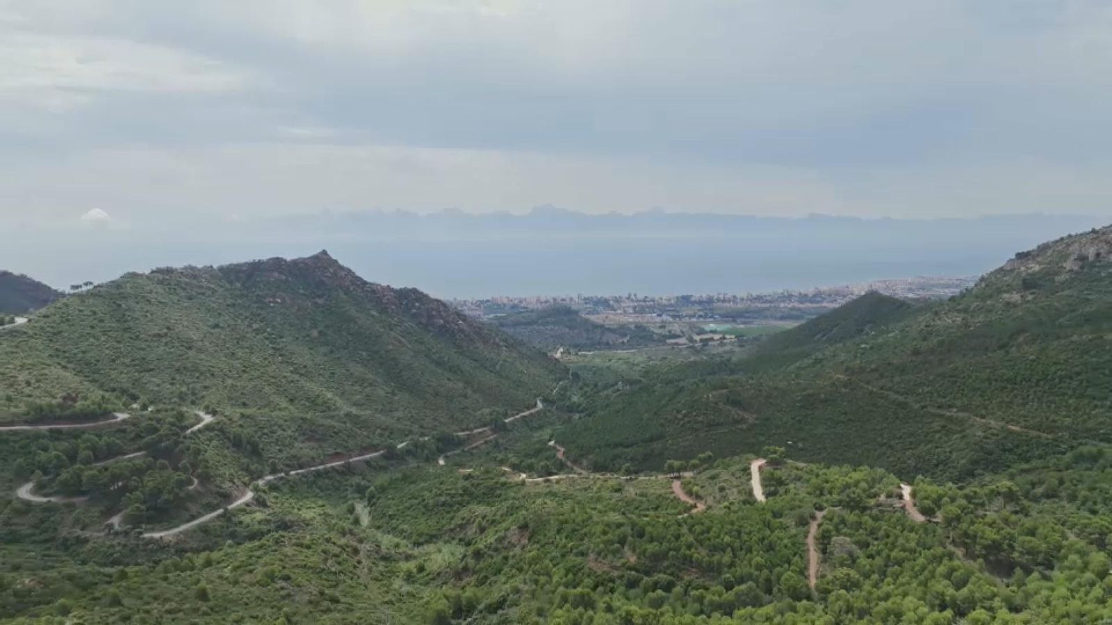 L’intrèpid xinés Hu Zhao ha descobert un dels 22 parcs naturals de la Comunitat Valenciana. Un enclavament idoni per a gaudir de la natura i la riquesa històrica i patrimonial del nostre territori