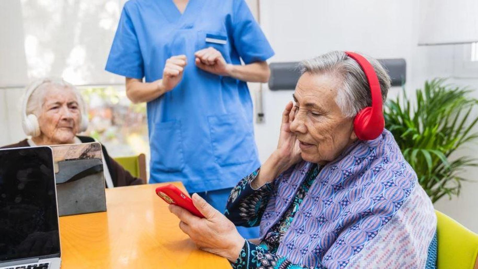 La música pot transformar l’ànim, evocar records o calmar-nos