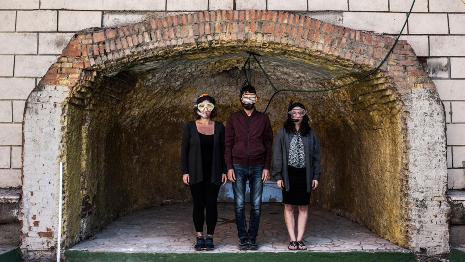 Presentem una obra teatral