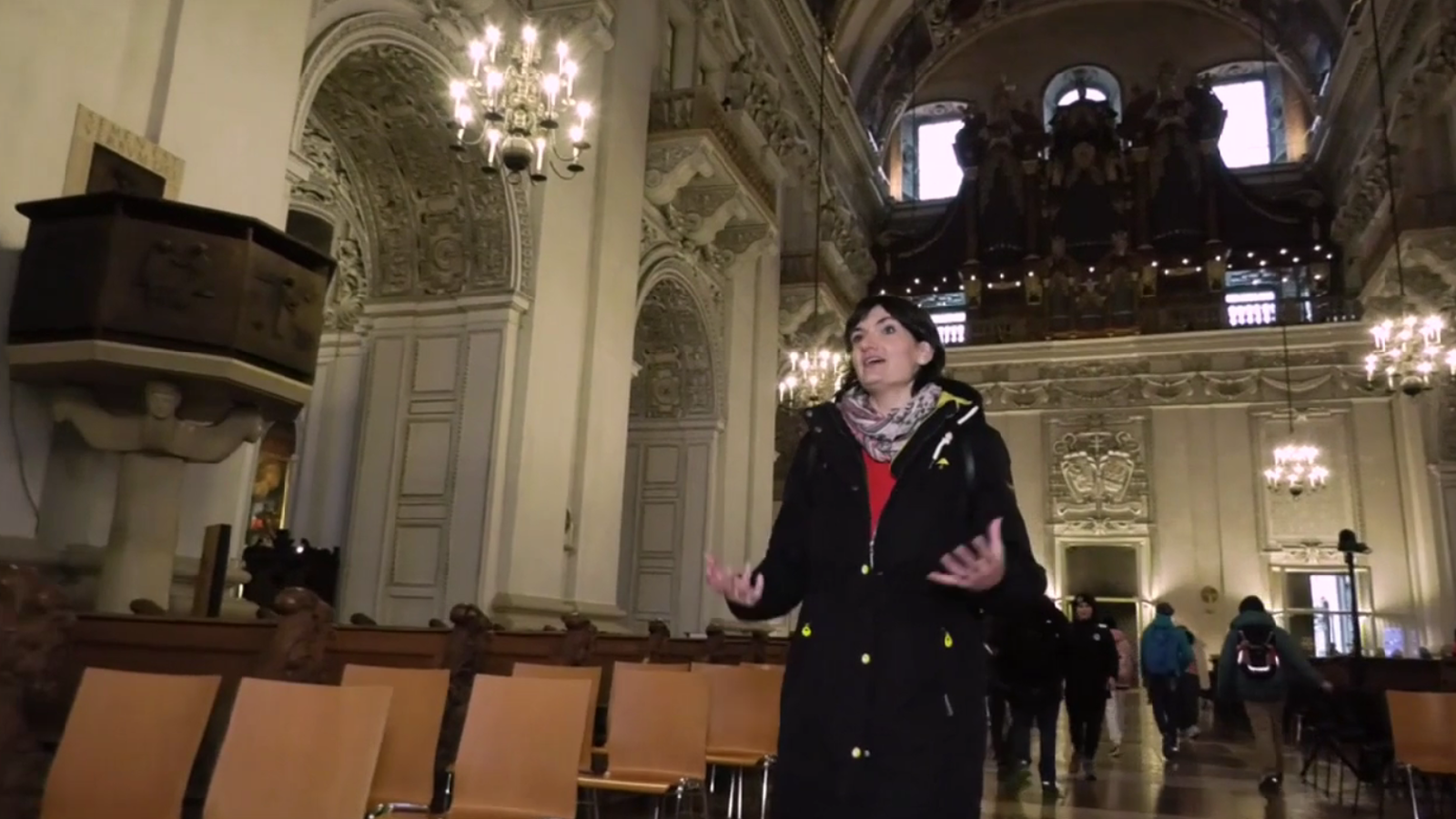 Amb Mireia (València)  tastarem les famoses Mozartkugeln, o boles de Mozart, un dolç tradicional de la gastronomia de Salzburg