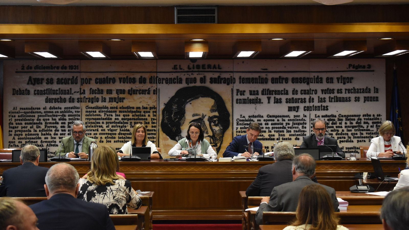 La Comissió de Justícia es reuneix per a ratificar la ponència del Projecte de Llei orgànica del dret de defensa