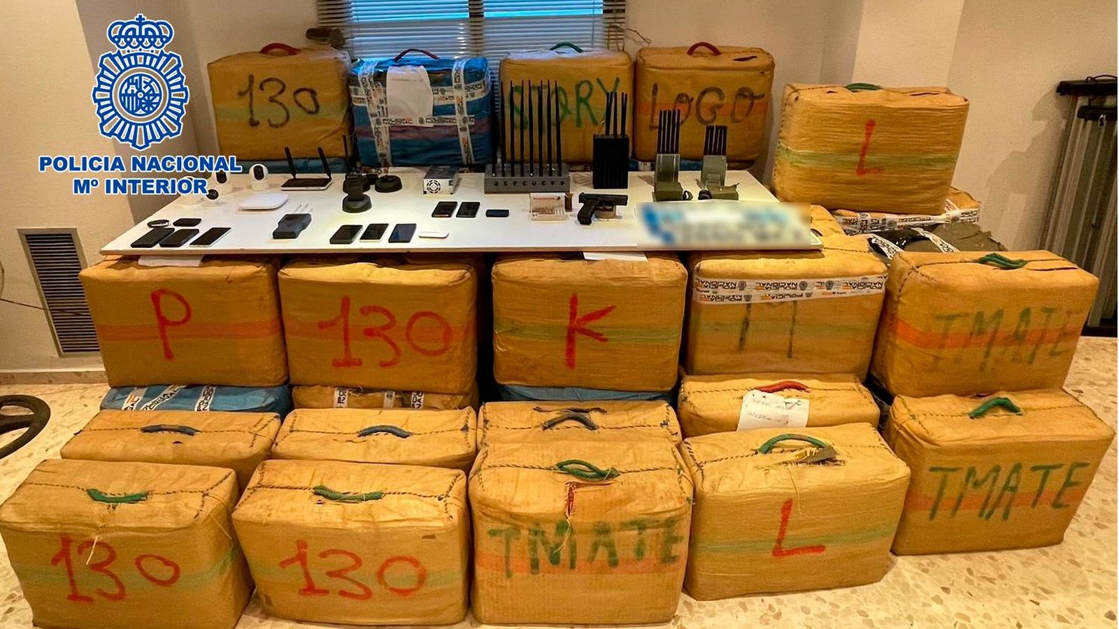 La Policia Nacional ha intervingut en una nau d'Alzira 2.052 quilos d'haixix