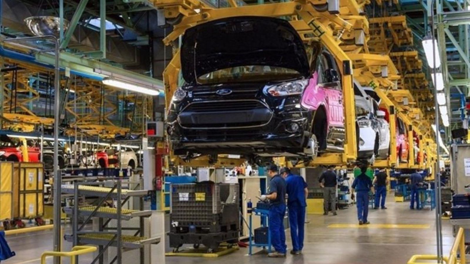 Ximo Puig apel·la a la competitivitat d’Almussafes després de conéixer els ajustos iniciats per Ford Europa
