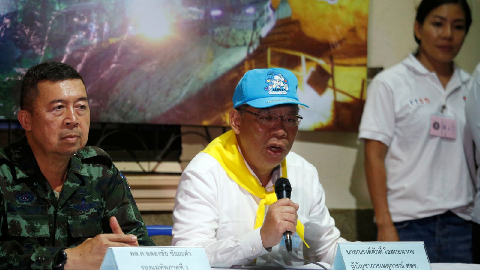 El governador interí de la província de Chiang Rai, Narongsak Osatanakorn, durant una conferència de premsa sobre el rescat