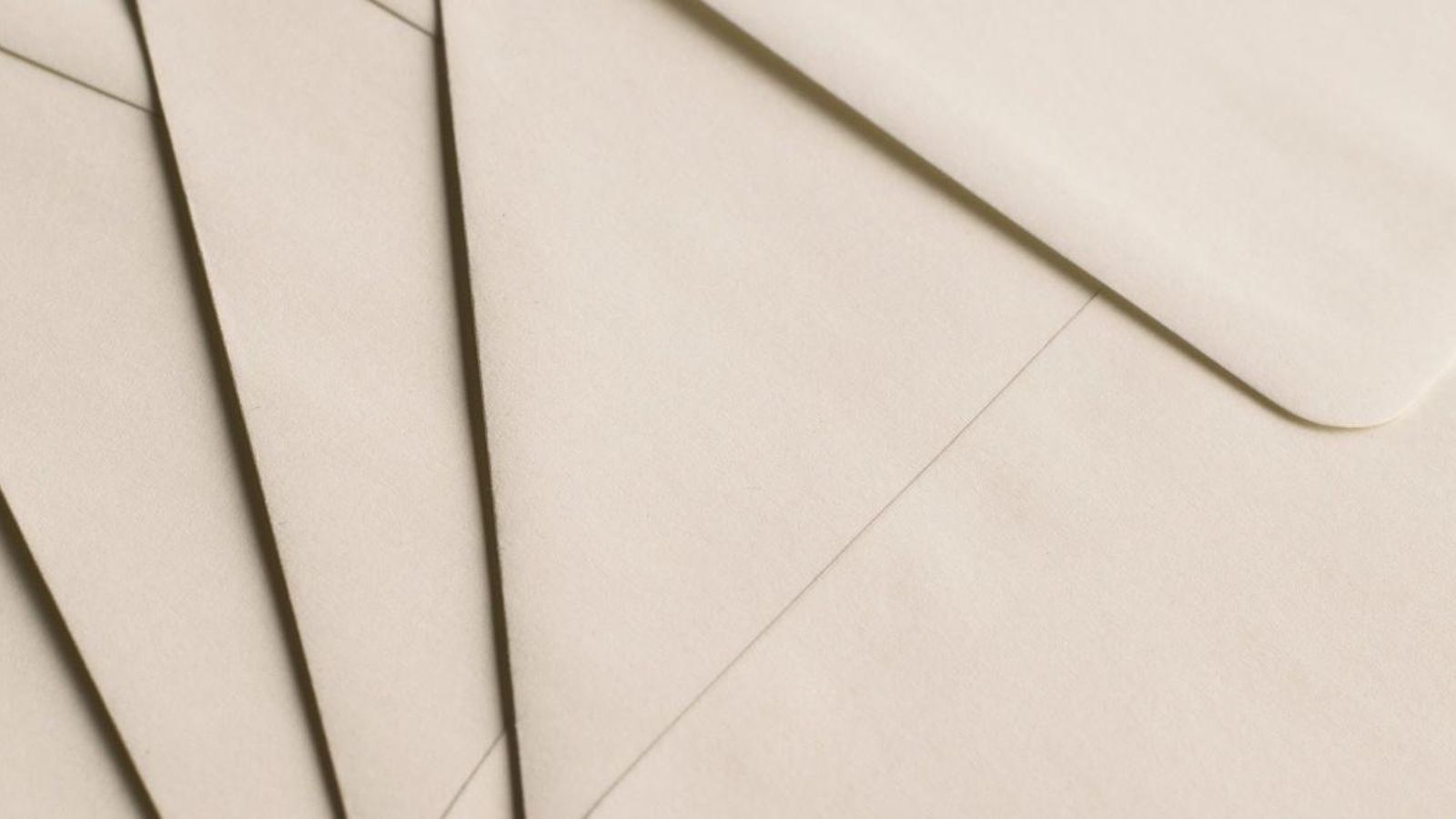 Els presos escriuen missives i les envien a usuaris i usuàries de centres de majors