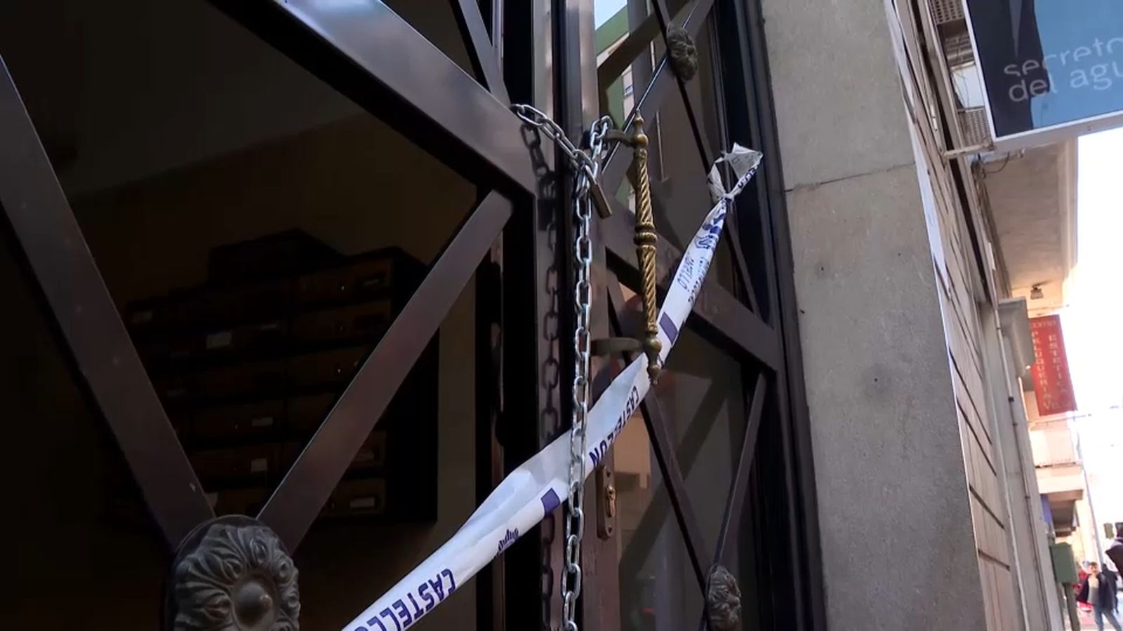 Edifici de huit plantes a Castelló de la Plana, desallotjat per problemes en l'estructura