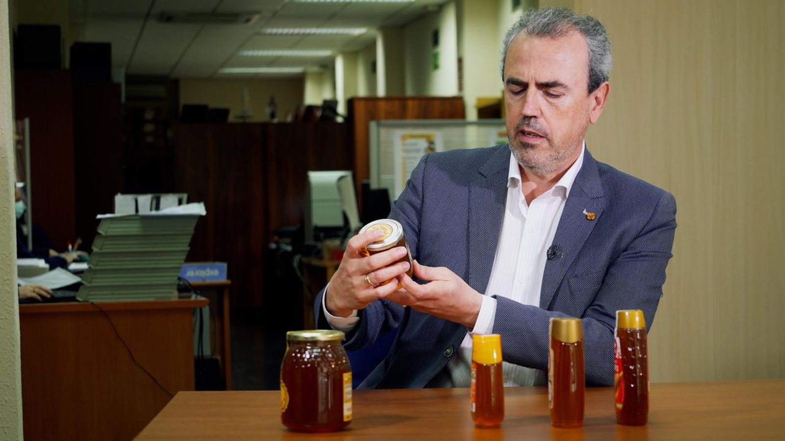 Fa uns anys, la mel de la Xina representava el 90% de les importacions d'aquest producte a Espanya, segons la investigació realitzada per l'organització agrària COAG i l'OCU.