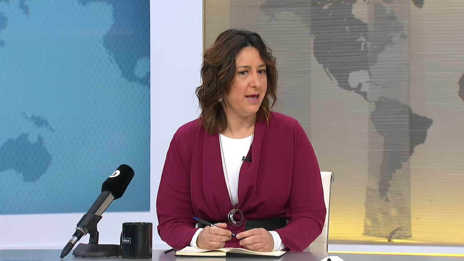 La consellera de Transparència, Rosa Pérez, en l'entrevista de Les notícies del matí