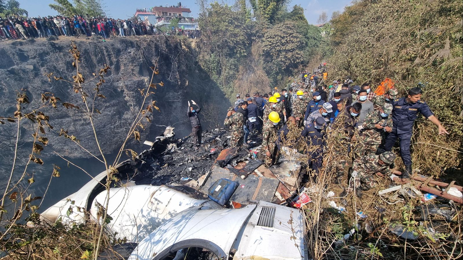 Almenys quaranta morts al Nepal en l’accident d’un vol domèstic de Yeti Airlines