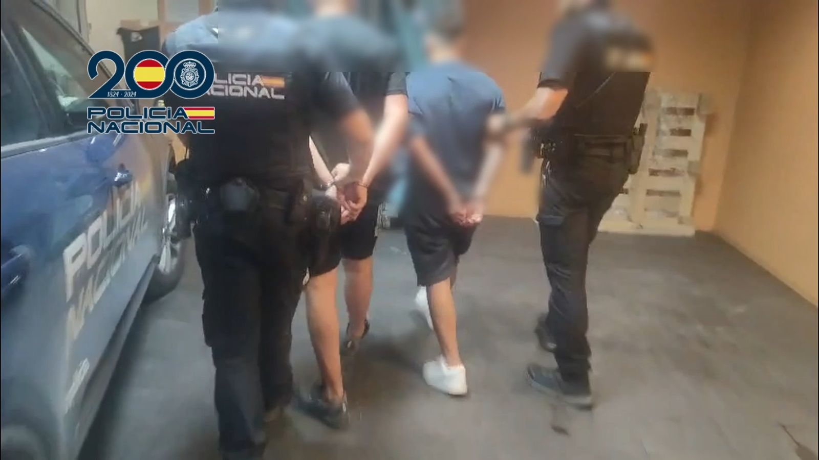 En vídeo, la detenció de dos dels sospitosos