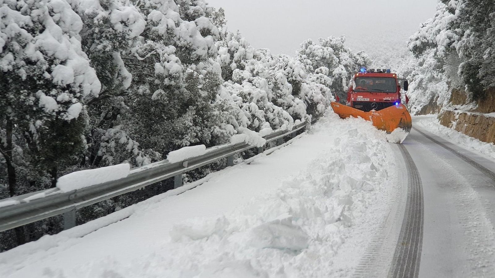 Carreteres cobertes de neu a la província de Castelló