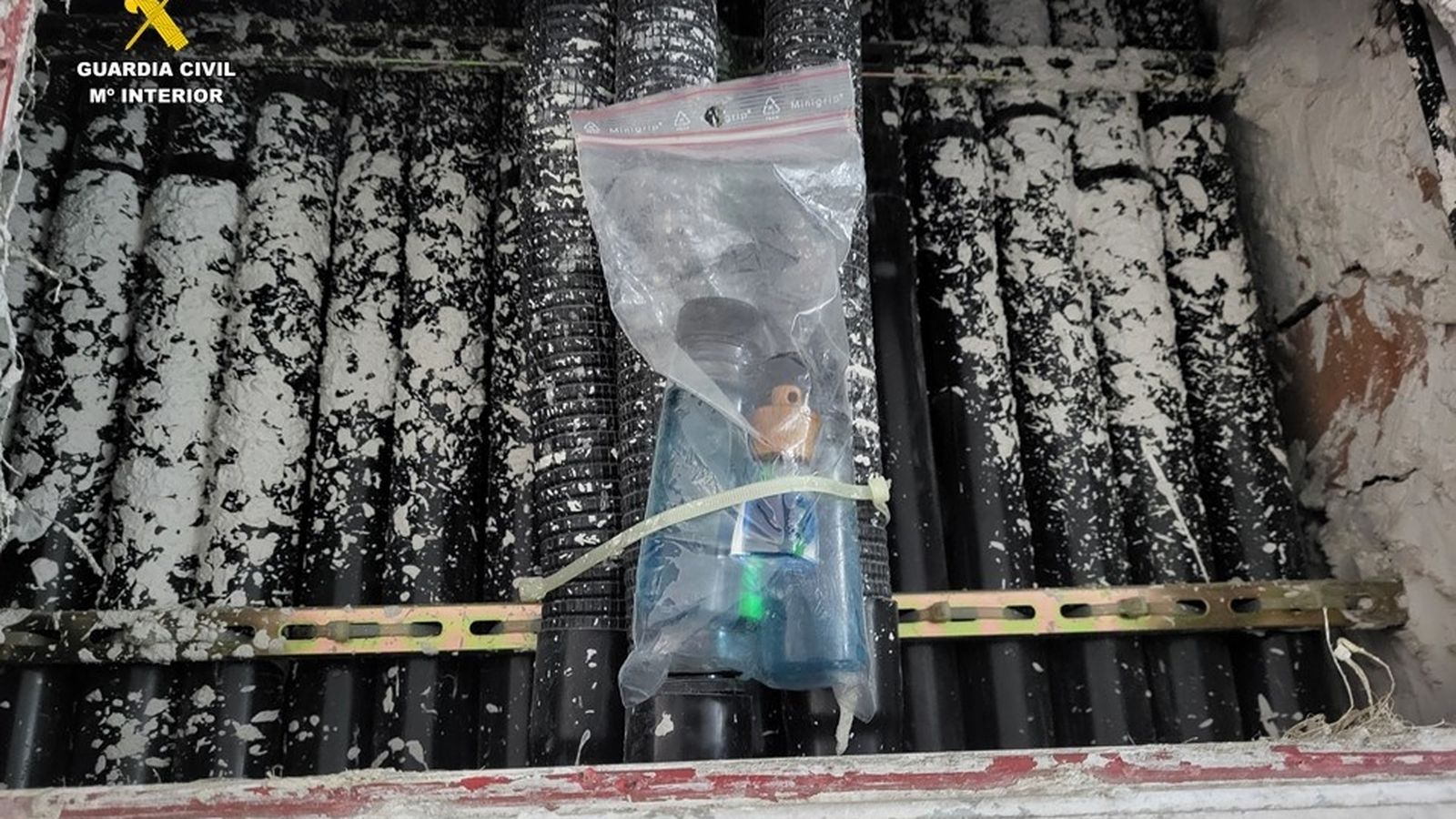 Material requisat a casa del presumpte piròman