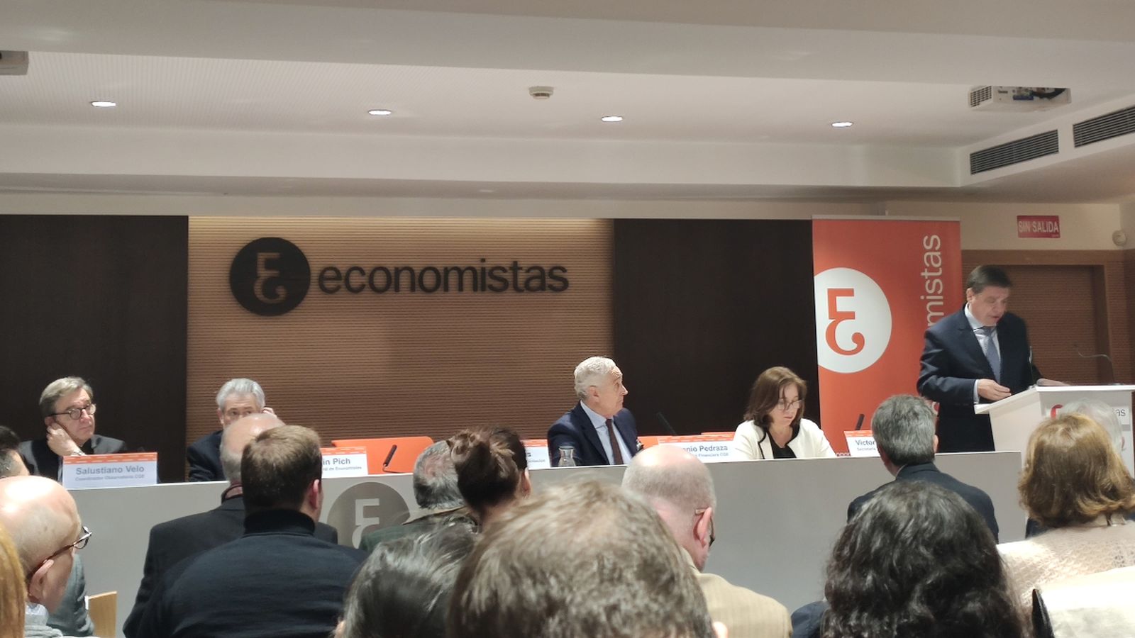 Luis Planas, ministre d'Agricultura, Pesca i Alimentació en el Consell General d'Economistes
