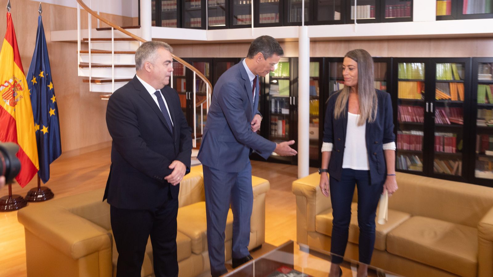 Sánchez rep a la diputada de Junts, Miriam Nogueras