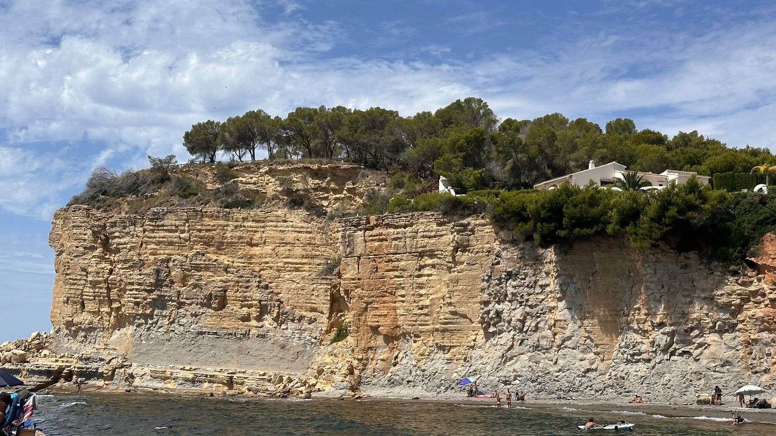 Imatge de la cala de l'Advocat a Benissa