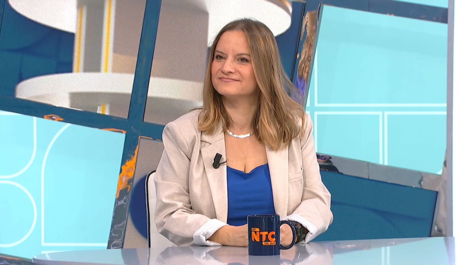 Entrevista de la presidenta de l'AVL, Maria Àngels Francés, este dijous en 'Les notícies del matí'