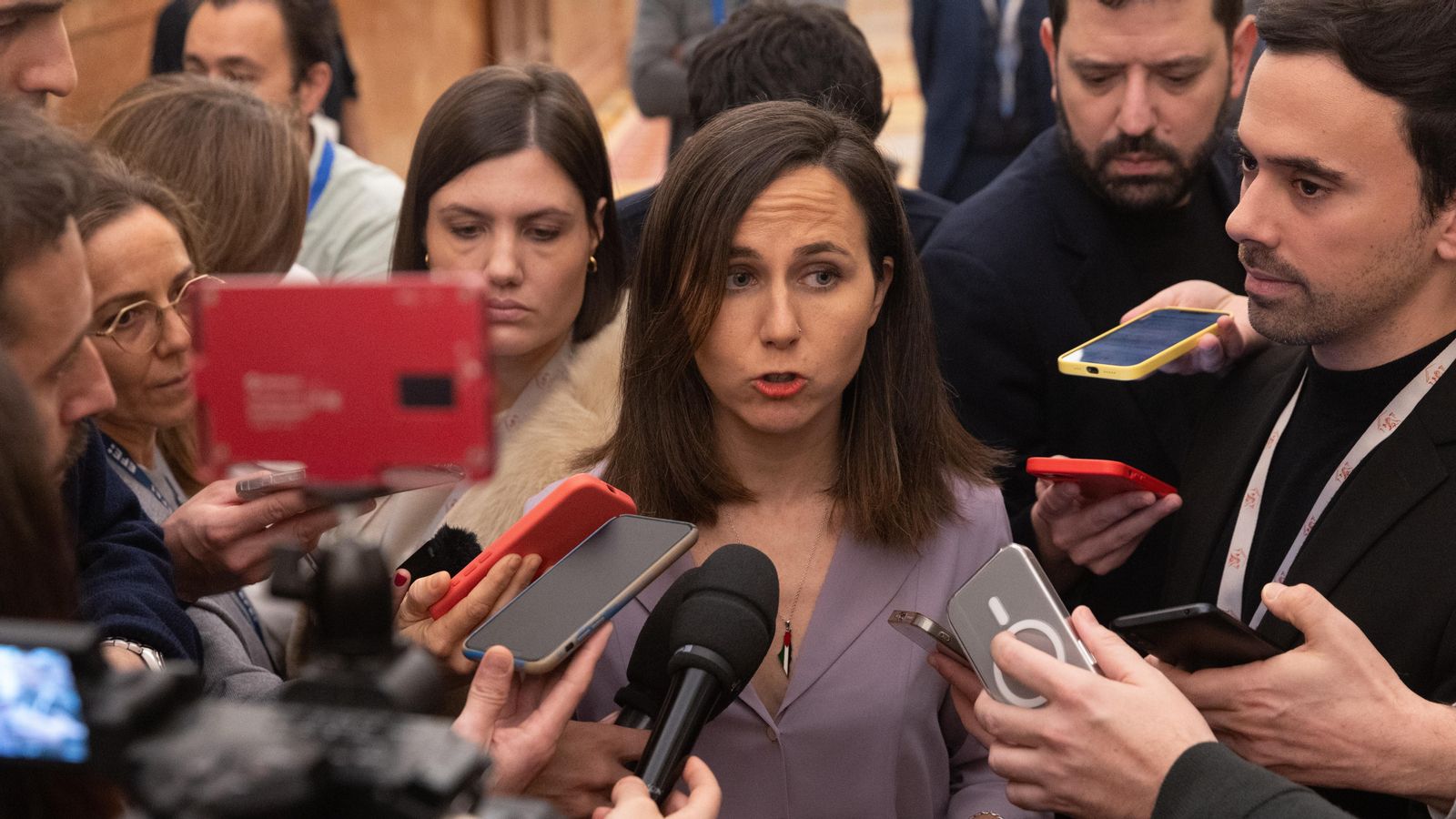 La secretària de Podem, Ione Belarra, atén els mitjans al Congrés dels Diputats