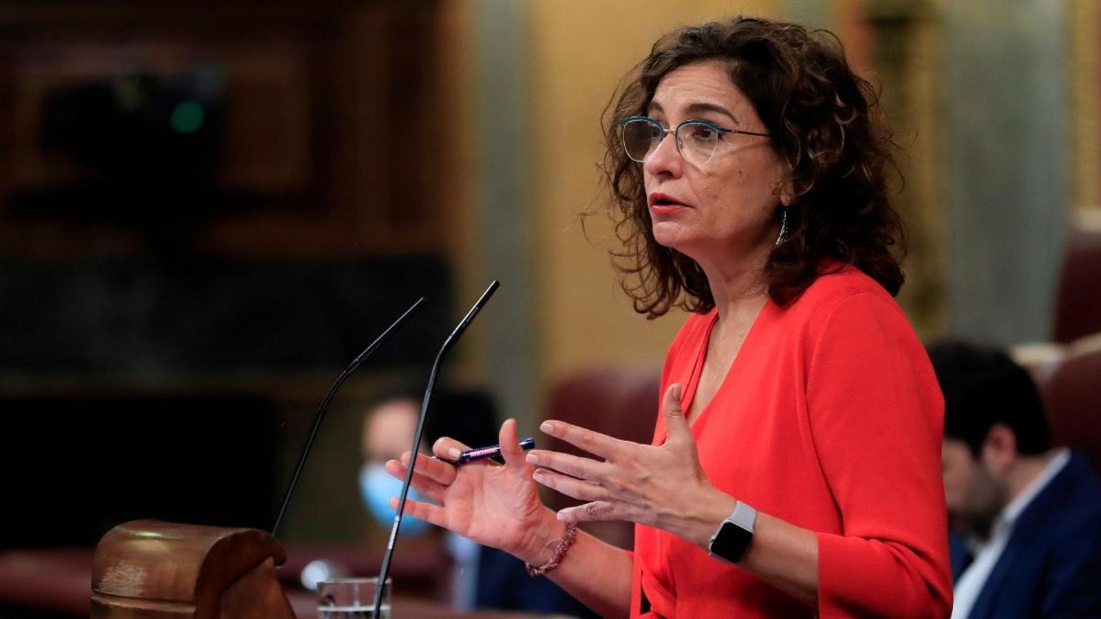 La ministra d’Hisenda, María Jesús Montero, durant la seua intervenció en el ple del Congrés aquest dimecres