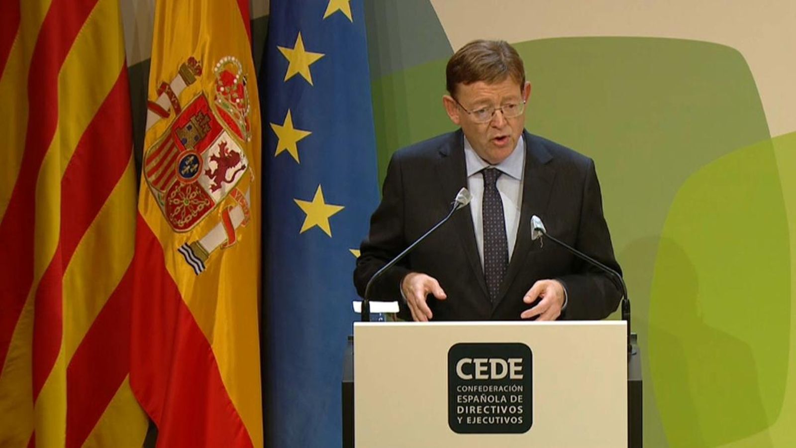 El president de la Generalitat durant la seua intervenció, aquest matí, en el Congrés de Directius CEDE