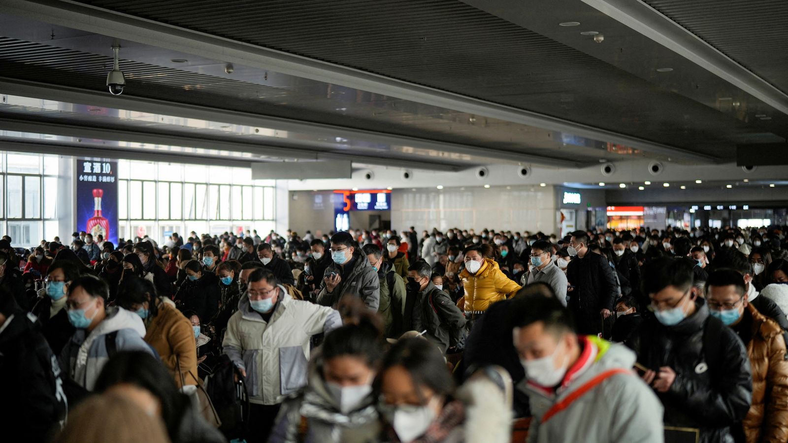 Una estació de ferrocarril de gom a gom a Xangai, aquest dilluns