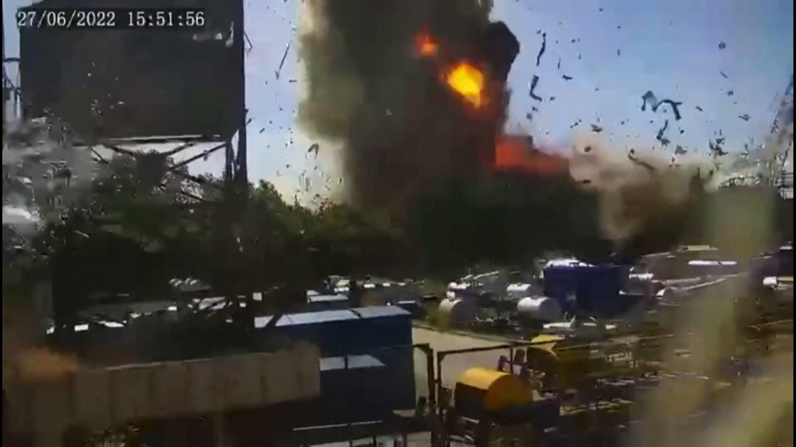 Explosió d'un míssil al centre comercial de Krementxuk