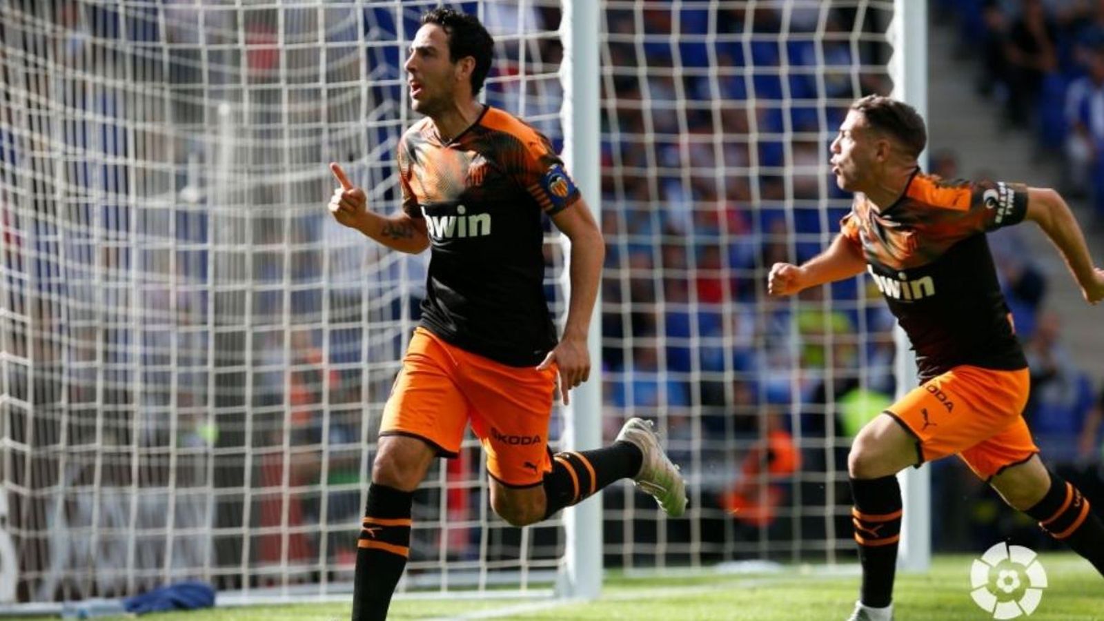 Parejo celebra el primer gol