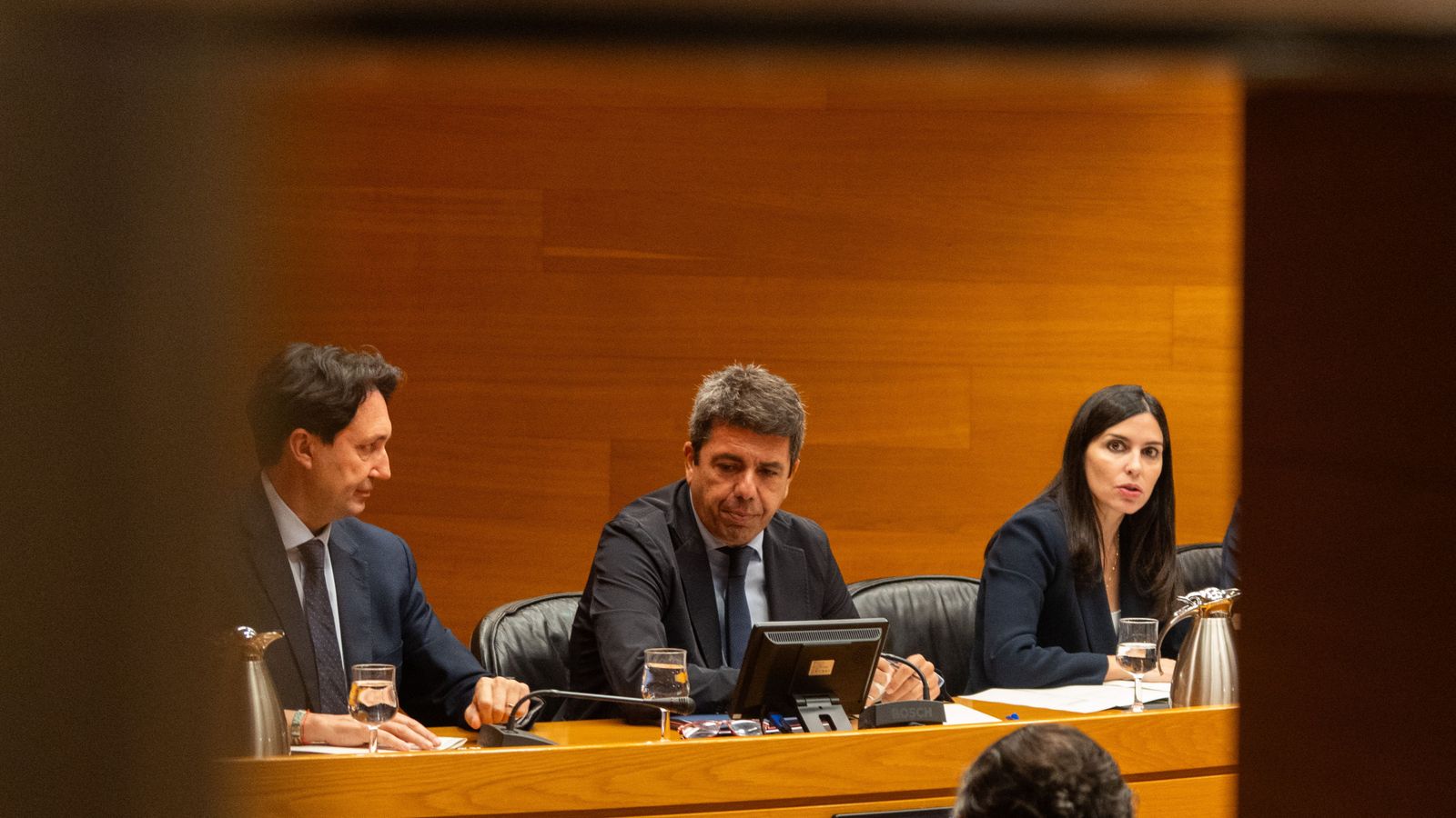 Els grups parlamentaris han valorat la decisió de la Fiscalia respecte a la imputació de Mazón per la gestió de la dana