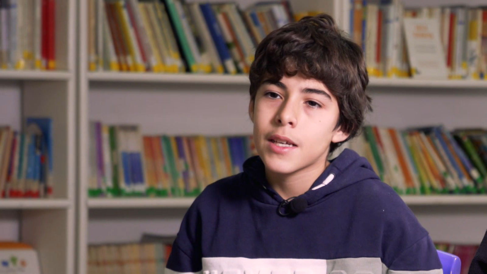 L'ús abusiu del mòbil a edats primerenques analitzat pel programa 'Zoom'