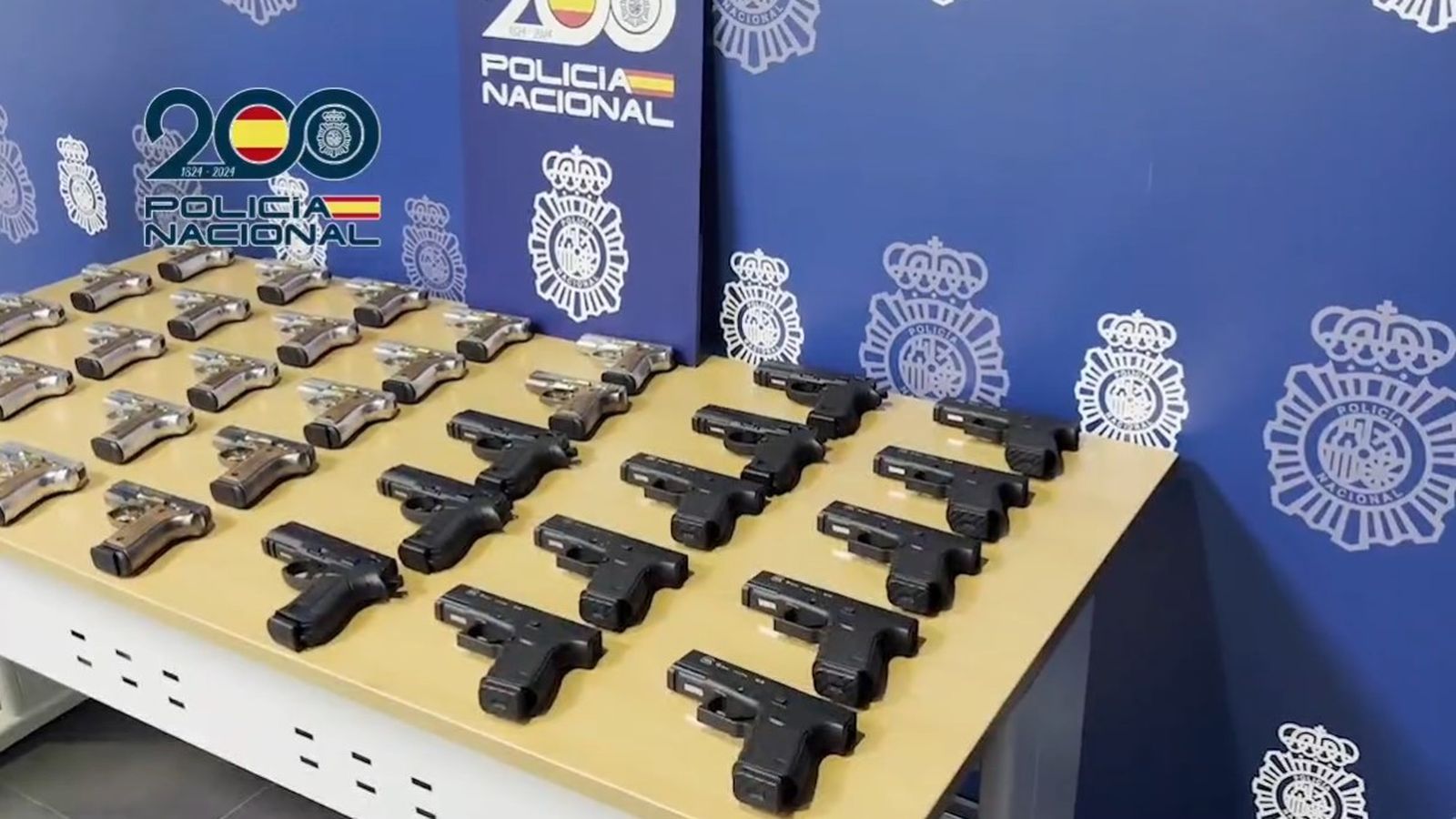 Les pistoles interceptades en el vehicle