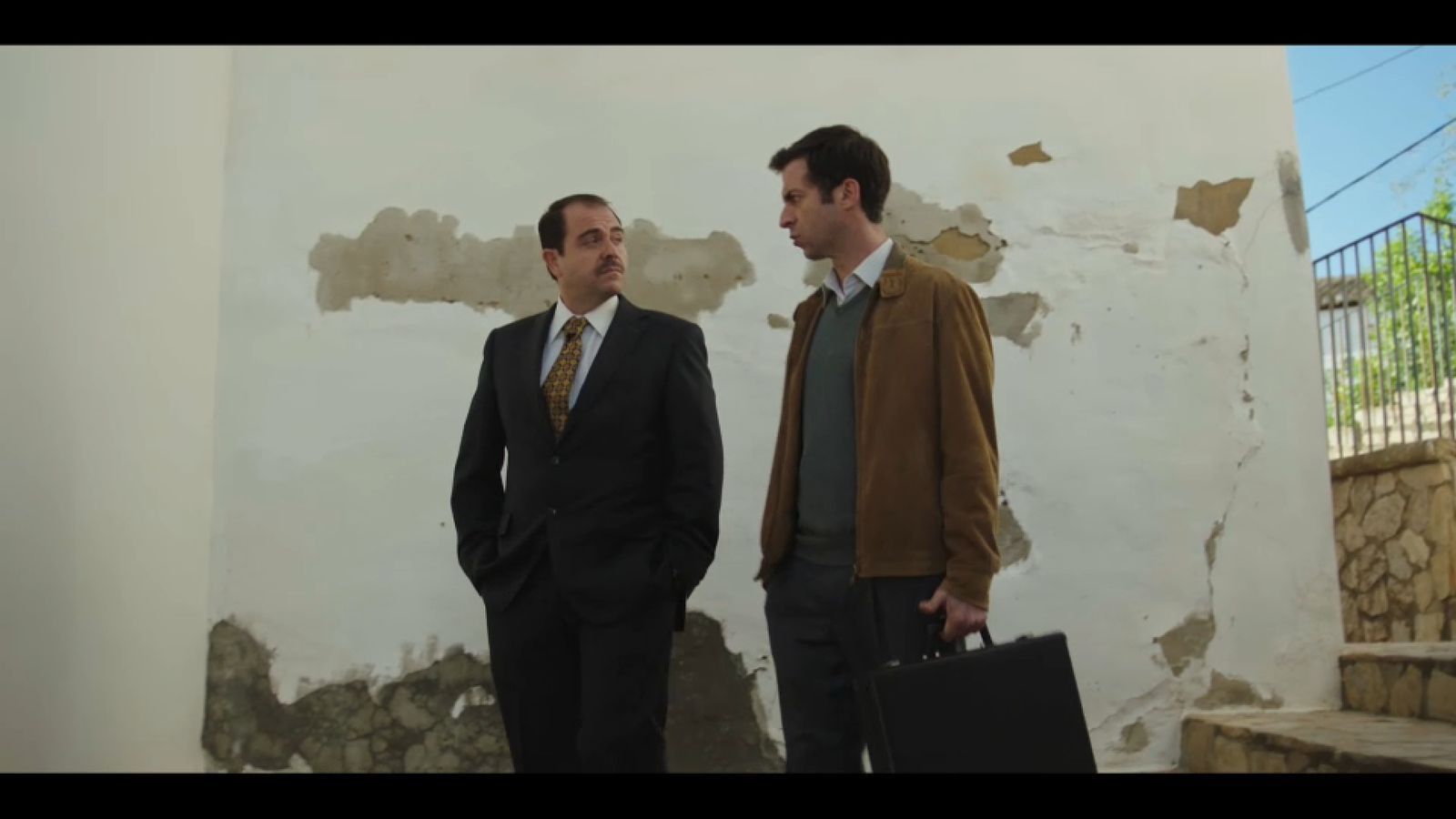 Alfons Ferrandis interpretant el paper del secretari del jutge Josep Varela en 'L'Alqueria Blanca'