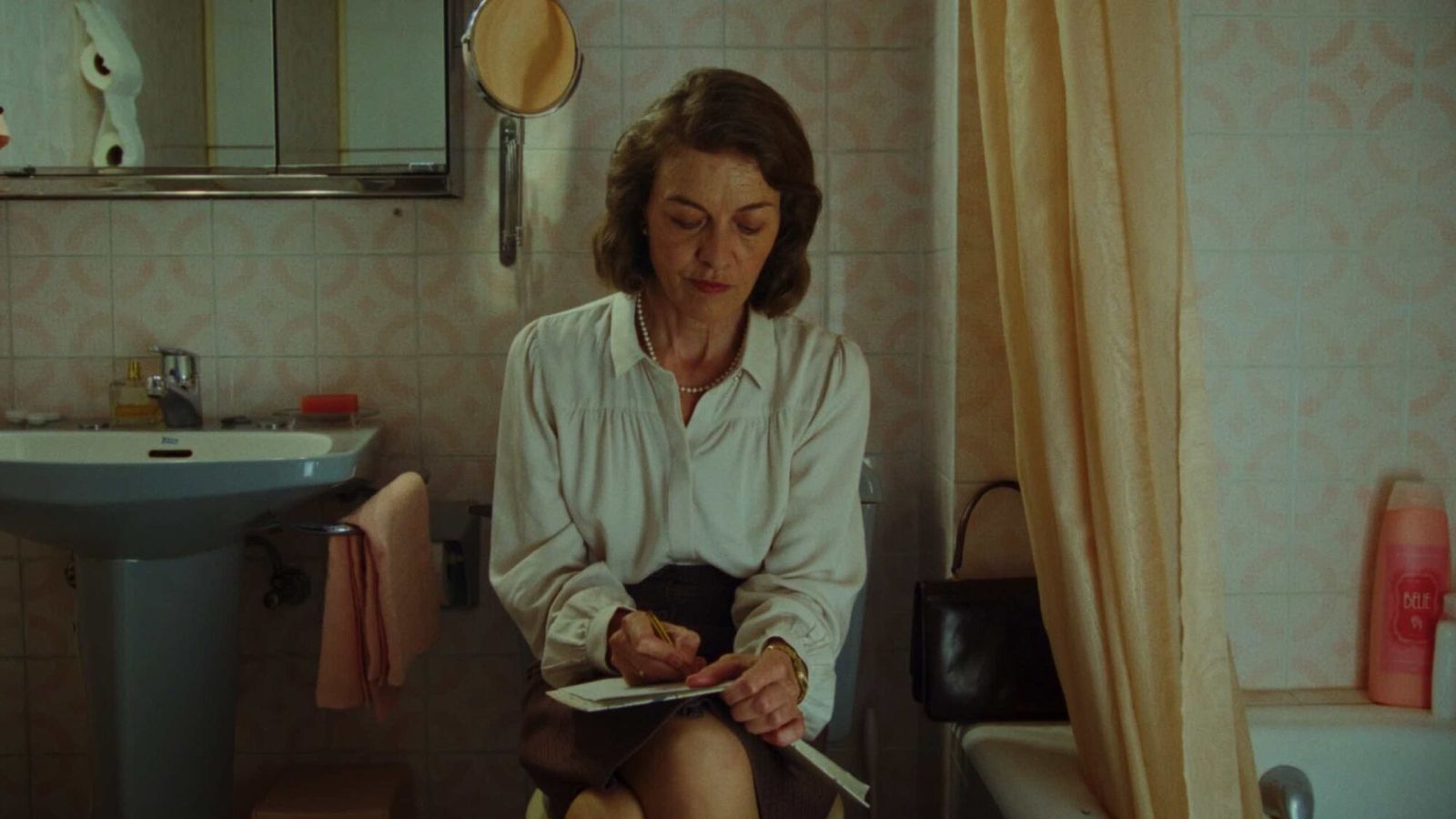 Fotograma de la pel·lícula de Lucía Casañ que inaugura la Mostra, ‘Un bany propi’